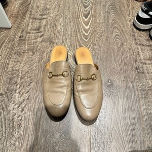 Gucci WOMEN'S PRINCETOWN LEATHER SLIPPER- brown leather